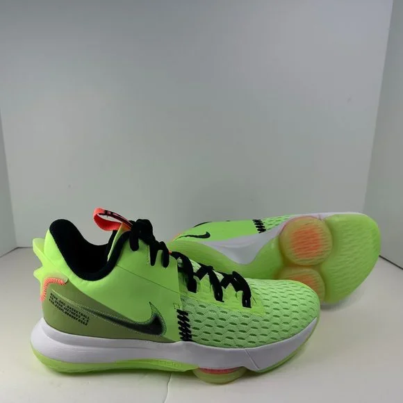 Nike Lebron Witness V Shoes 